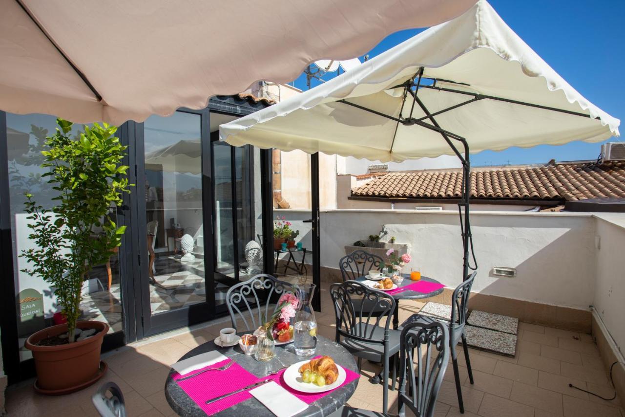Dimora Sinibaldi Bed and breakfast 2*